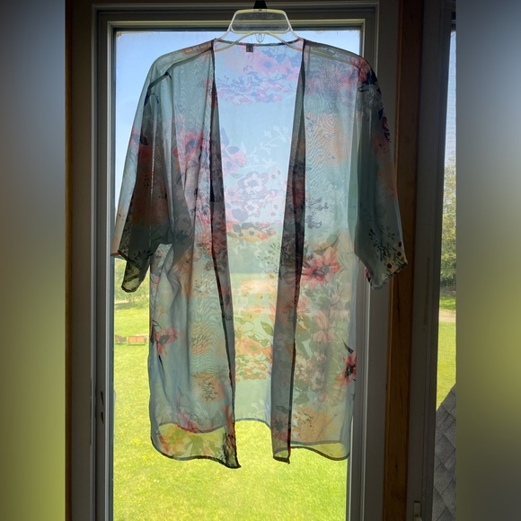 Haute Edition Kimono - Picture 2 of 5